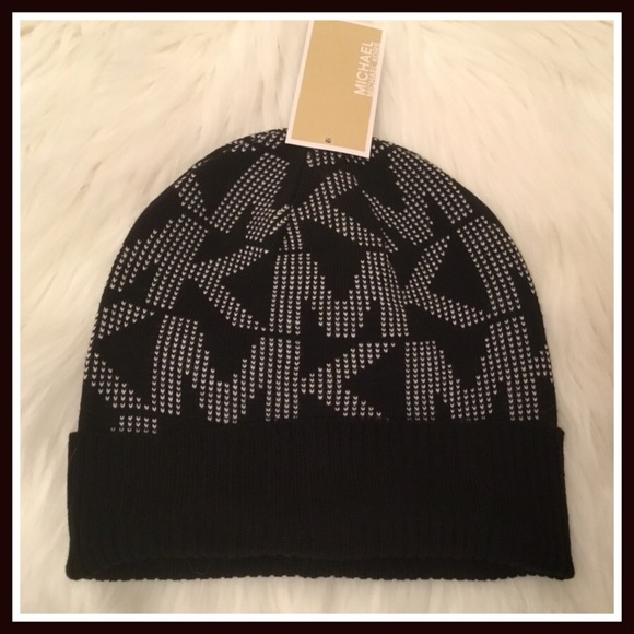 MICHAEL Michael Kors Accessories - MICHAEL Michael Kors Signature Winter Hat NWT